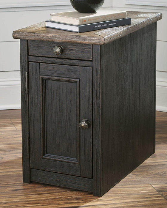 Tyler Creek End Table Set - Royal Furniture & Gifts (MI) - Multi Location