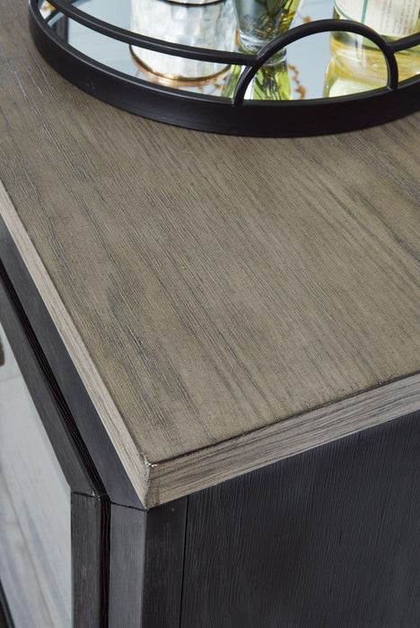 Foyland Bedroom Set - Royal Furniture & Gifts (MI) - Multi Location