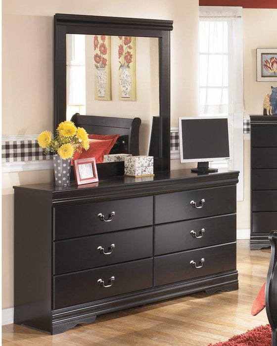 Huey Vineyard Bedroom Set - Royal Furniture & Gifts (MI) - Multi Location