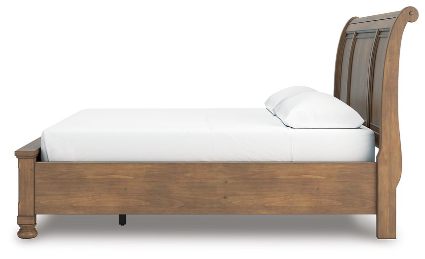 Feddinger Panel Storage Bed