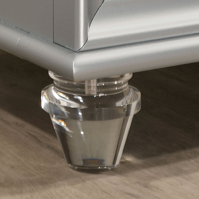 Maddie Queen Bedroom Set - Royal Furniture & Gifts (MI) - Multi Location