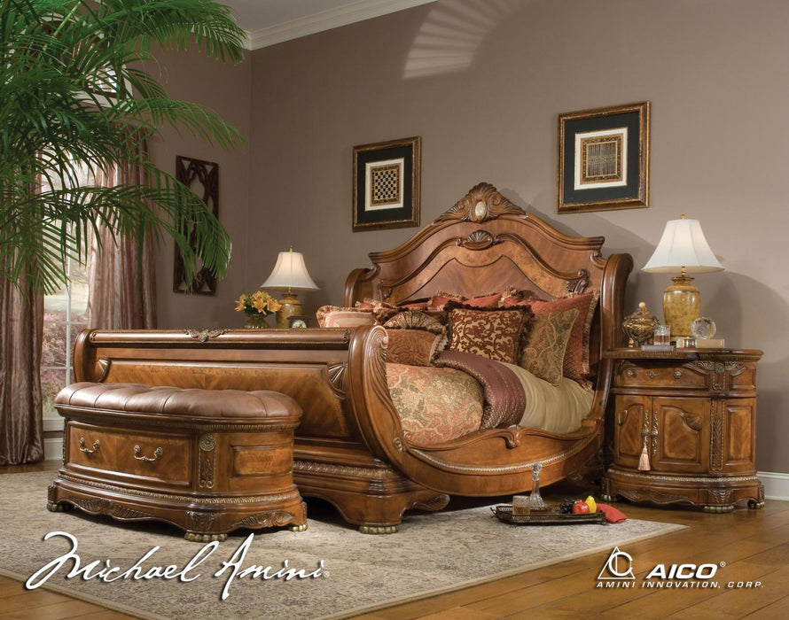Cortina King Sleigh Bed in Honey Walnut - Royal Furniture & Gifts (MI) - Multi Location