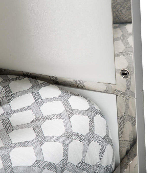 State St Queen Metal Canopy Bed in Glossy White - Royal Furniture & Gifts (MI) - Multi Location