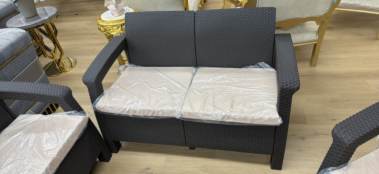 Royal Outdoor Set