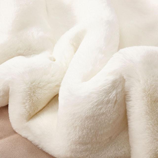 Caparica Off White 5' X 7' Area Rug - Royal Furniture & Gifts (MI) - Multi Location